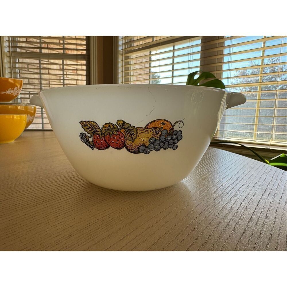 Anchor Hocking milk glass bowl fruit harvest mid century 70s